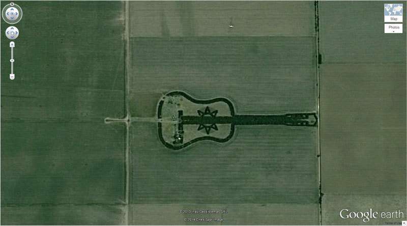 10.-Guitar-Shaped-Forest