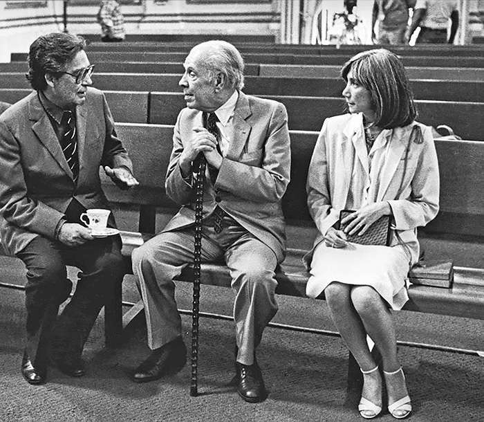 Octavio Paz, Jorge Luis Borges y María Kodama, en la capilla del Palacio de Minería, en el año 1981 Paulina Lavista (1)