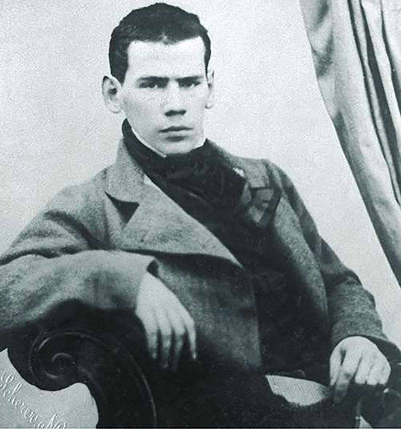 Tolstoy roman edebiyat