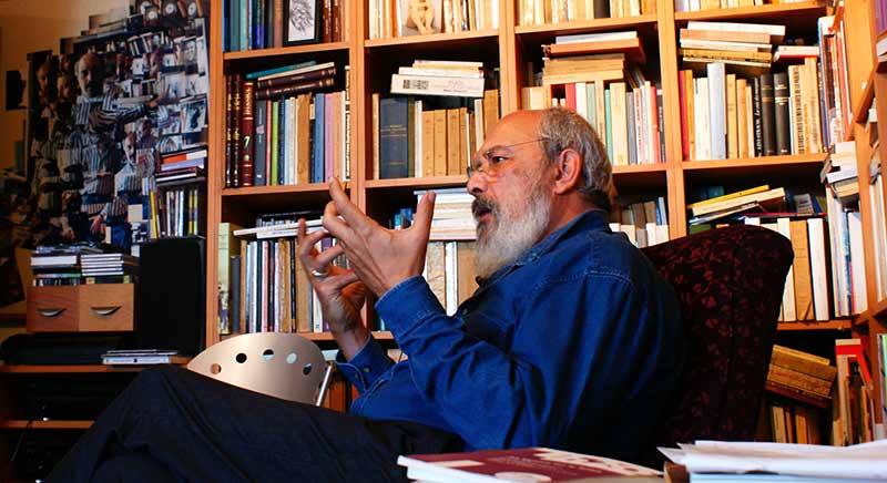 Enis Batur’u Okumak Oggito