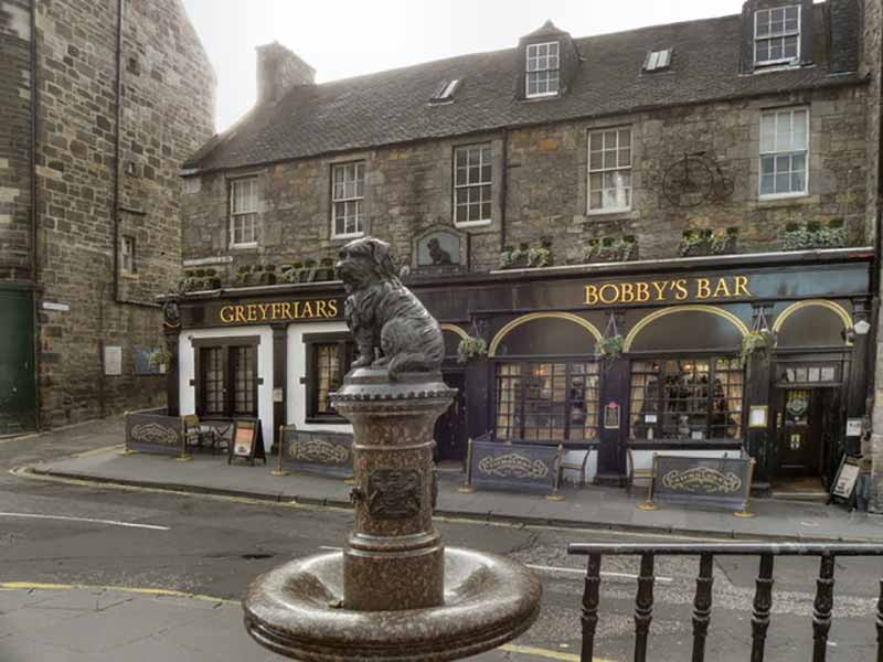 Bir Masal Şehri, Edinburgh Oggito