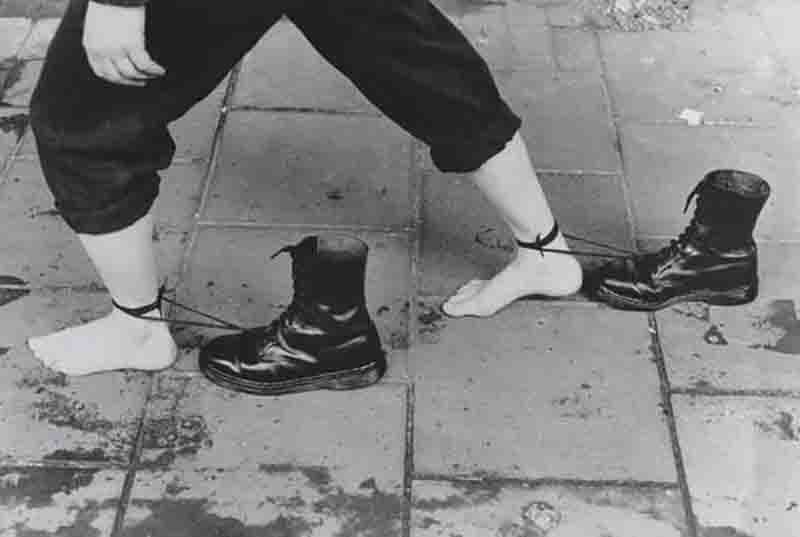 mona Hatoum ayakkabı