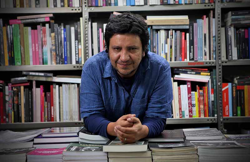 alejandro zambra şililişair