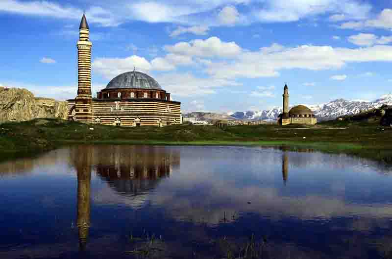 hüsrev paşa camii