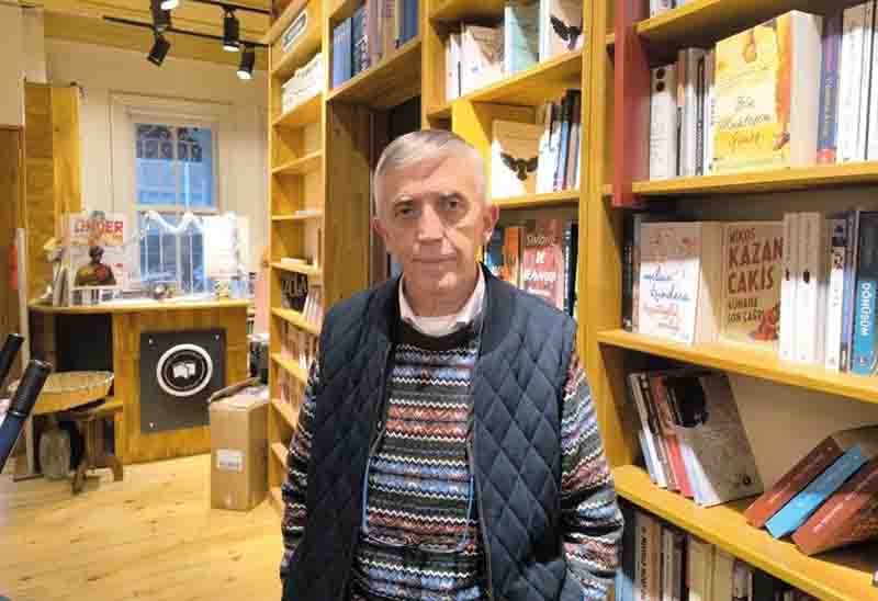 M. Ender Öndeş İmzalı Kubur Romanı Geçmişle Hesaplaşmayı Anlatıyor